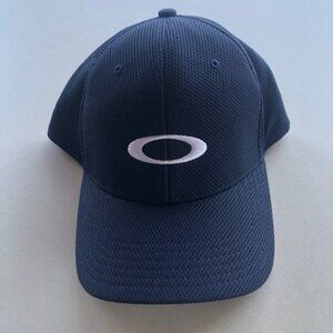 Oakley cap